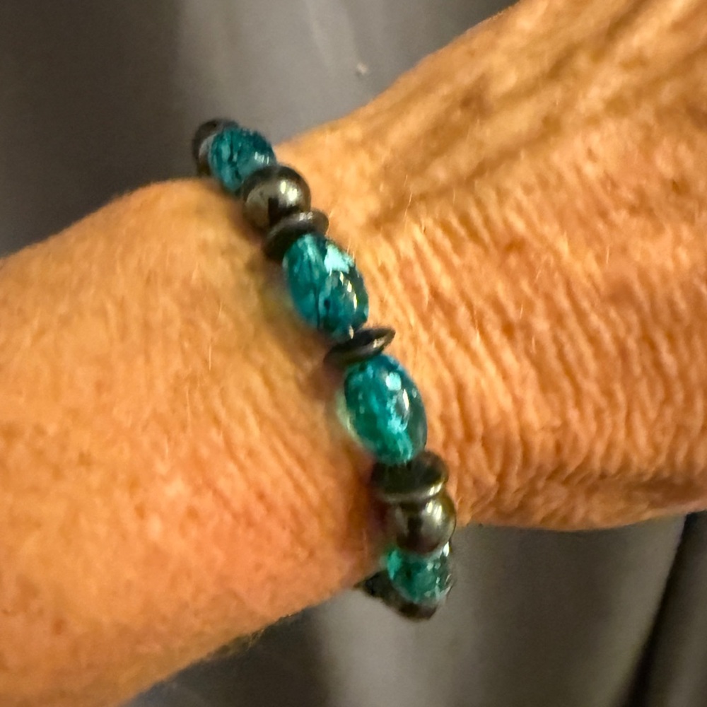 Handmade Hematite and Blue Crystal 8” Bracelet - Picture 7 of 8
